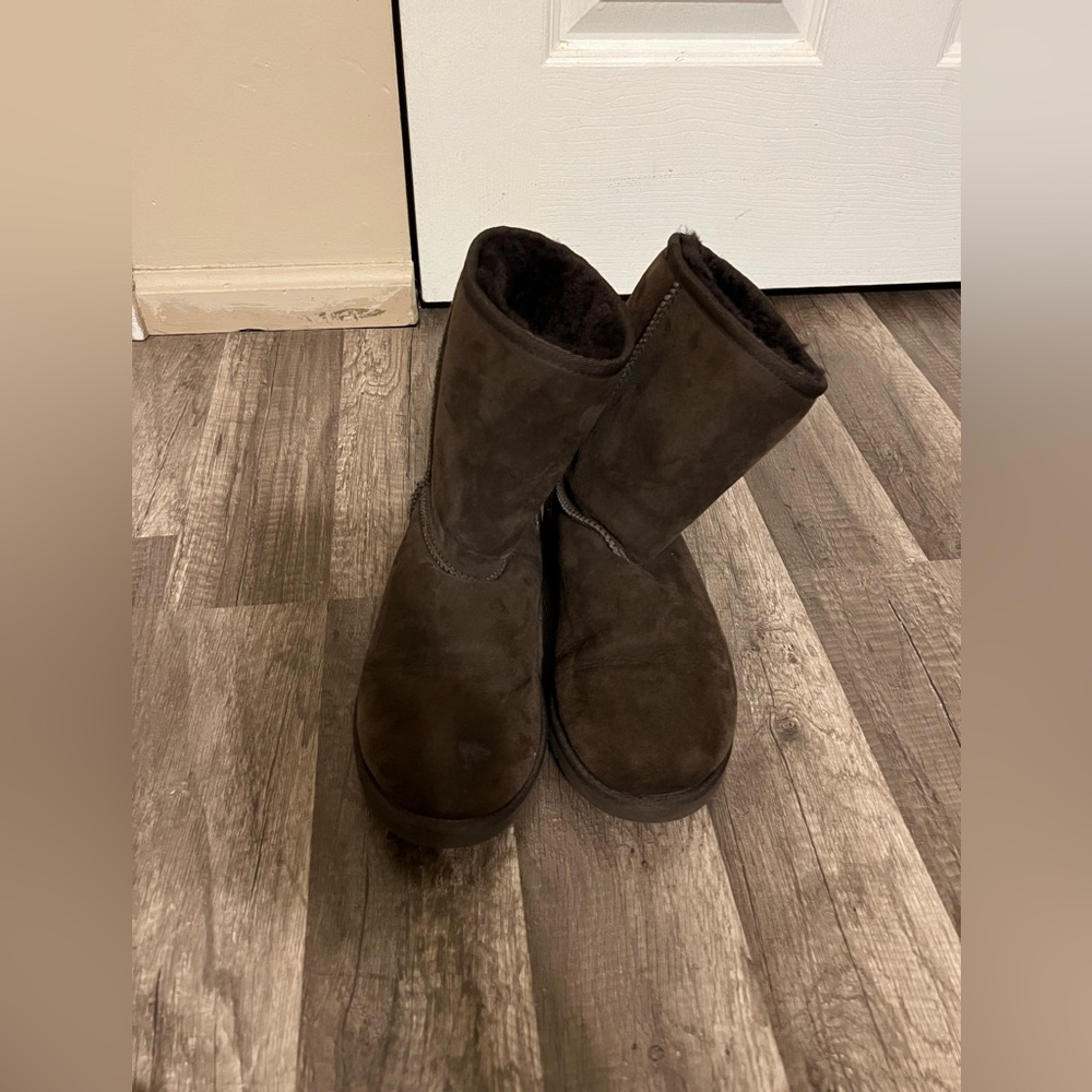 Brown ugg boots